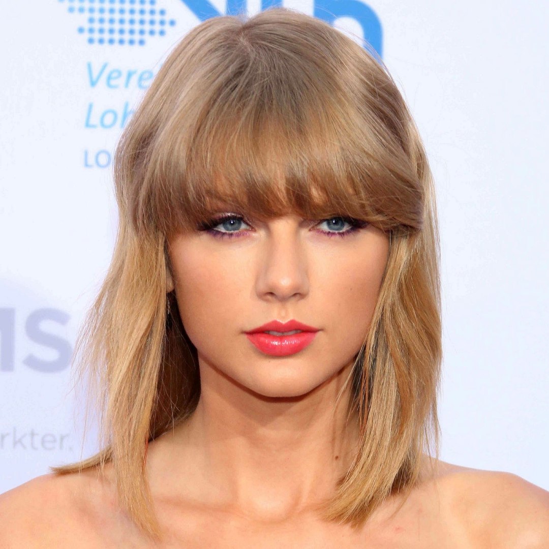 cortes de cabello para cara diamante Taylor Swift corte bob en capas con fleco