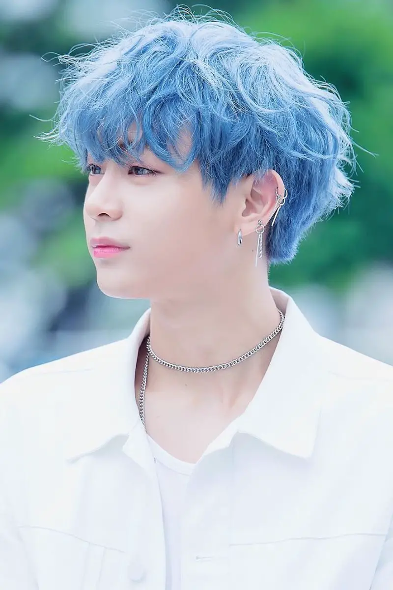 cabello color azul cielo Park Chan-yeol Chanyeol pelo azul cielo